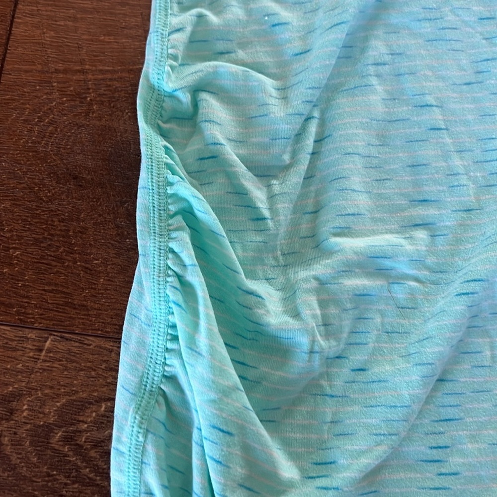Gap Fit Maternity Breathe Tank - Picture 4 of 5